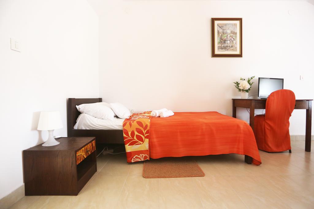 Bed & Breakfast Ana Svajcarnica Exterior photo