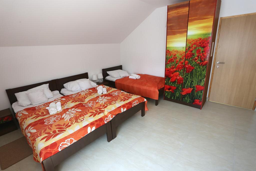 Bed & Breakfast Ana Svajcarnica Exterior photo